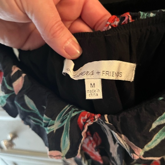 Lover and Friends Women's Top Size Medium - Picture 3 of 4